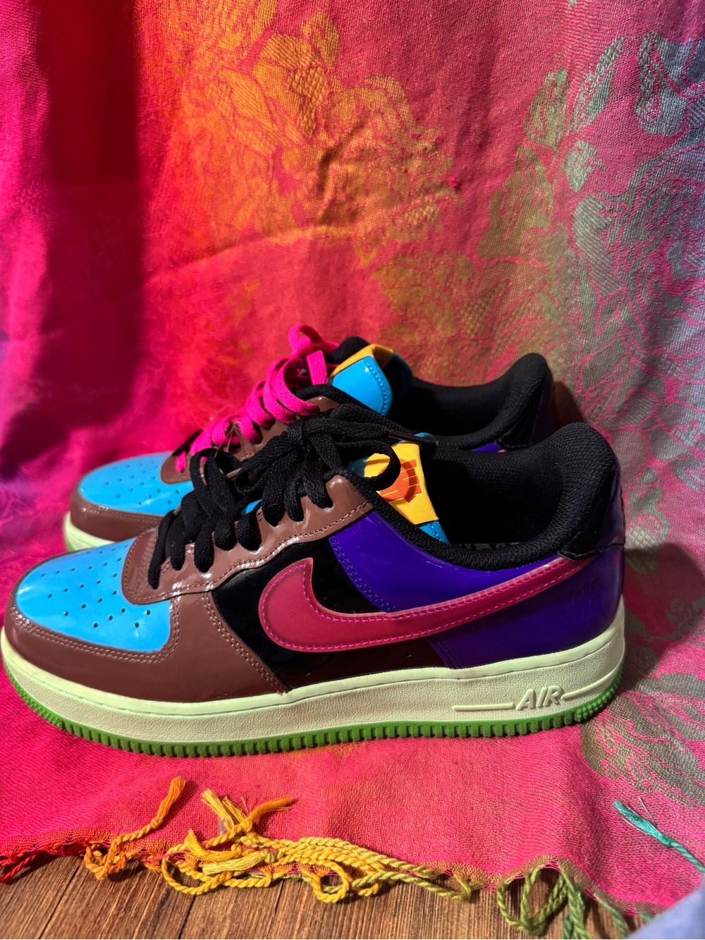 Undefeated x Nike - Picture 5 of 7